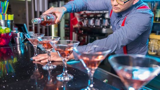 Bartenders in New Jersey: Salary Insights and Opportunities  